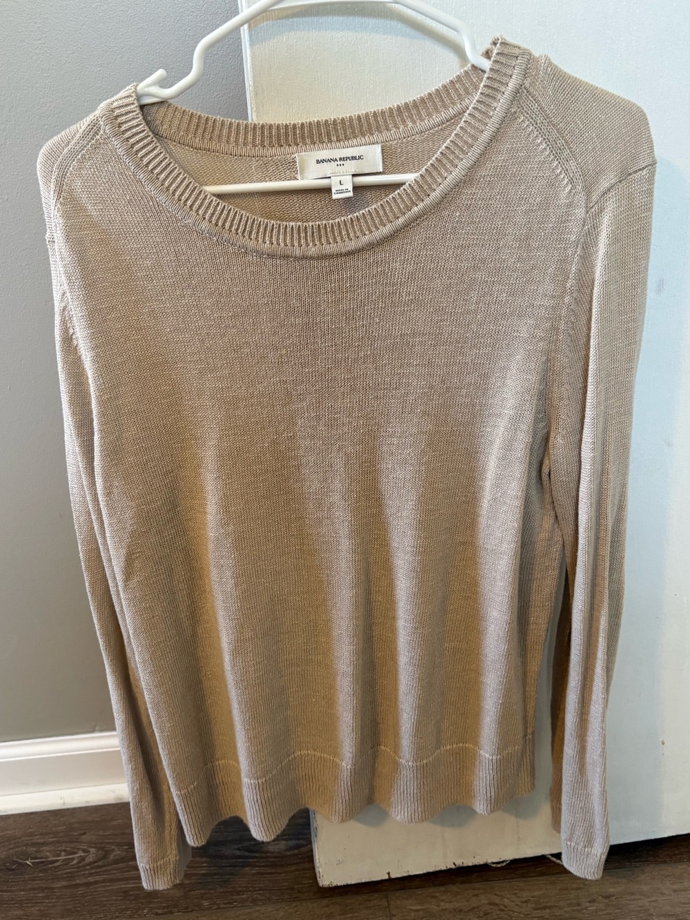 Banana republic light sweater L